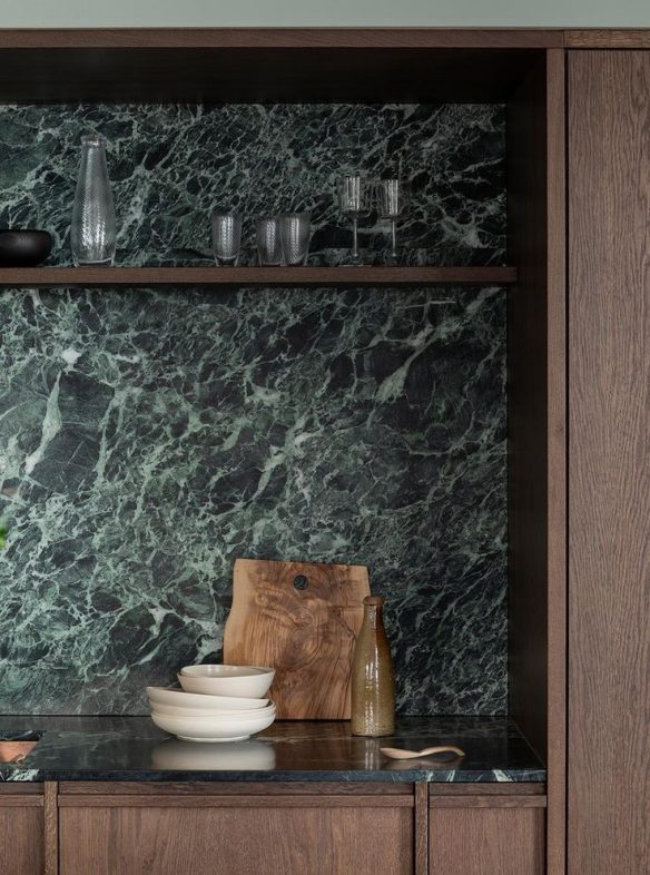Dream kitchen with stylish marble and exclusive design. The latest kitchen inspiration for bespoke wooden kitchens with solid wood interiors. Interior design and inspiration for your home and renovation.